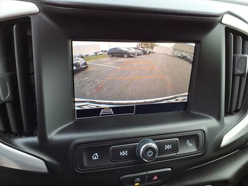 Used 2024 GMC Terrain SLE FWD image 29