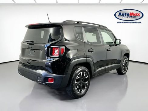 Used 2023 Jeep Renegade Latitude image 2
