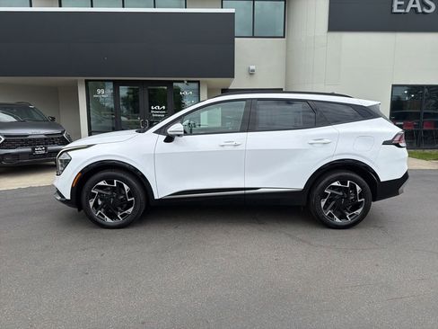 Certified 2023 Kia Sportage SX AWD/4WD image 2