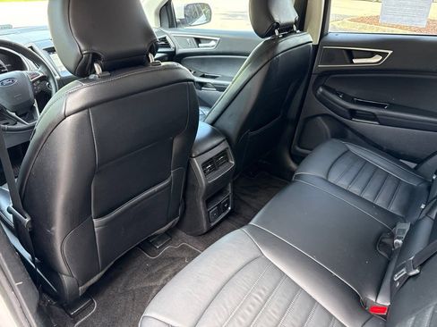Used 2018 Ford Edge SEL w/ Equipment Group 201A FWD image 15