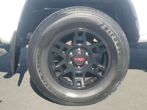 Used 2023 Toyota Tacoma TRD Sport image 5