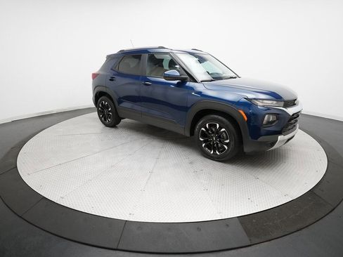 Used 2022 Chevrolet TrailBlazer LT w/ Driver Confidence Package image 13