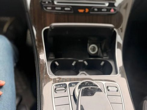 Used 2018 Mercedes-Benz GLC 300 4MATIC image 18