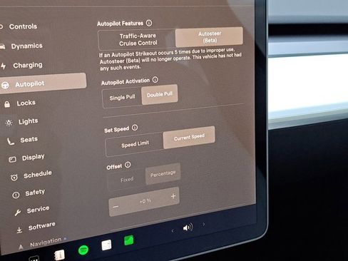 Used 2020 Tesla Model Y Performance image 23