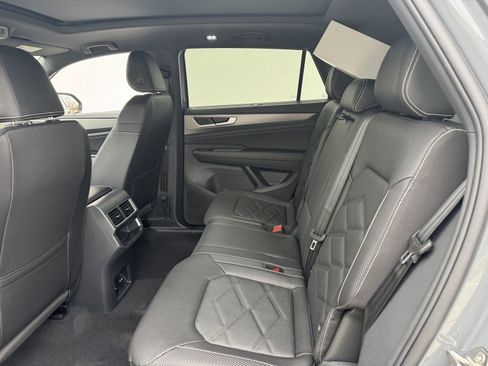 New 2026 Volkswagen Atlas Cross Sport SE image 27