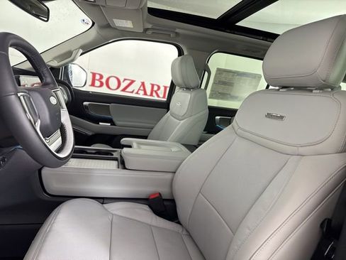 New 2025 Ford Expedition Max Platinum w/ Driver's Package image 13