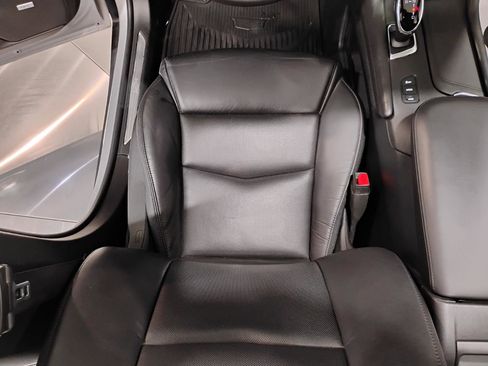 Used 2018 Cadillac XT5 Luxury w/ Driver Awareness Package AWD/4WD image 39