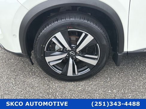 Used 2022 Nissan Rogue SL w/ SL Premium Package FWD image 9