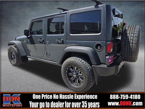 Used 2016 Jeep Wrangler Unlimited Rubicon w/ Connectivity Group AWD/4WD image 6