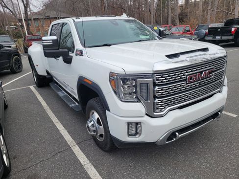 Used 2020 GMC Sierra 3500 Denali w/ Denali Ultimate Package image 3