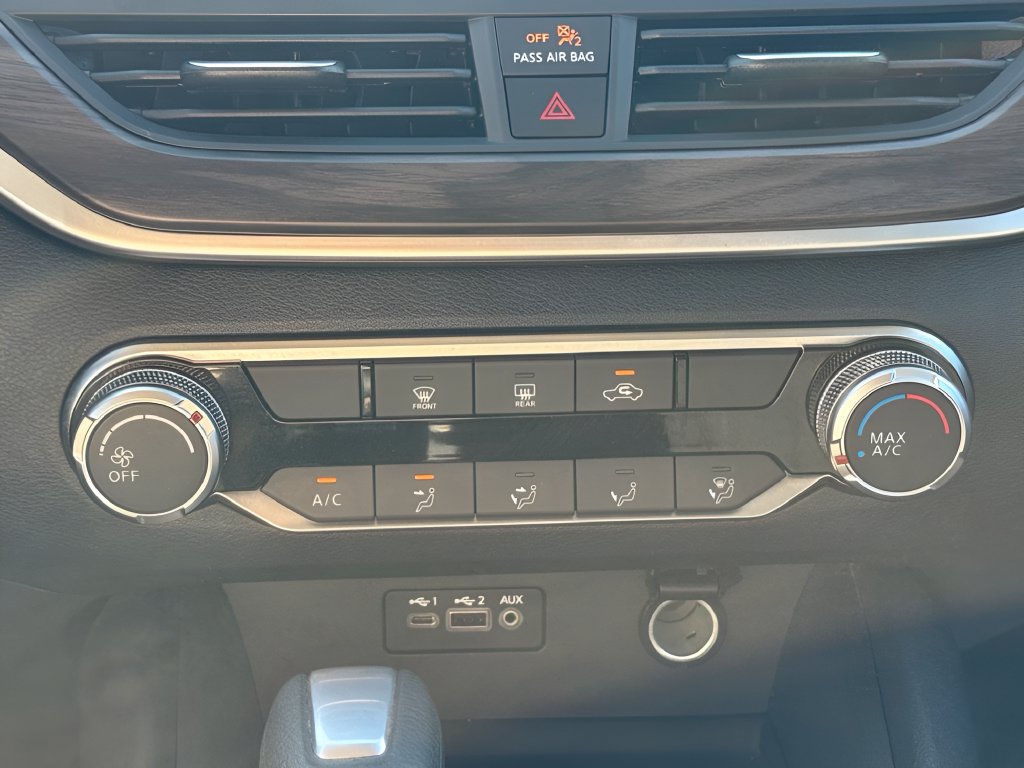 Used 2025 Nissan Altima 2.5 SV FWD image 20