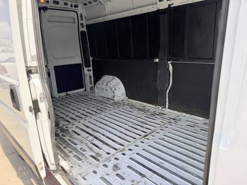 Used 2023 RAM ProMaster 2500 FWD image 12