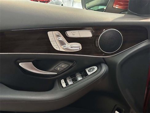 Certified 2022 Mercedes-Benz GLC 300 4MATIC image 13