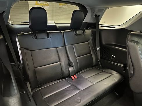 Used 2023 Ford Explorer Limited w/ Limited Technology Package AWD/4WD image 25