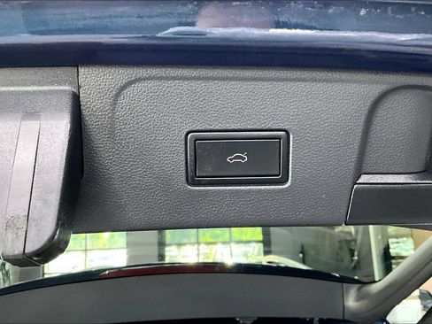 Used 2019 Volkswagen Atlas SEL AWD/4WD image 25