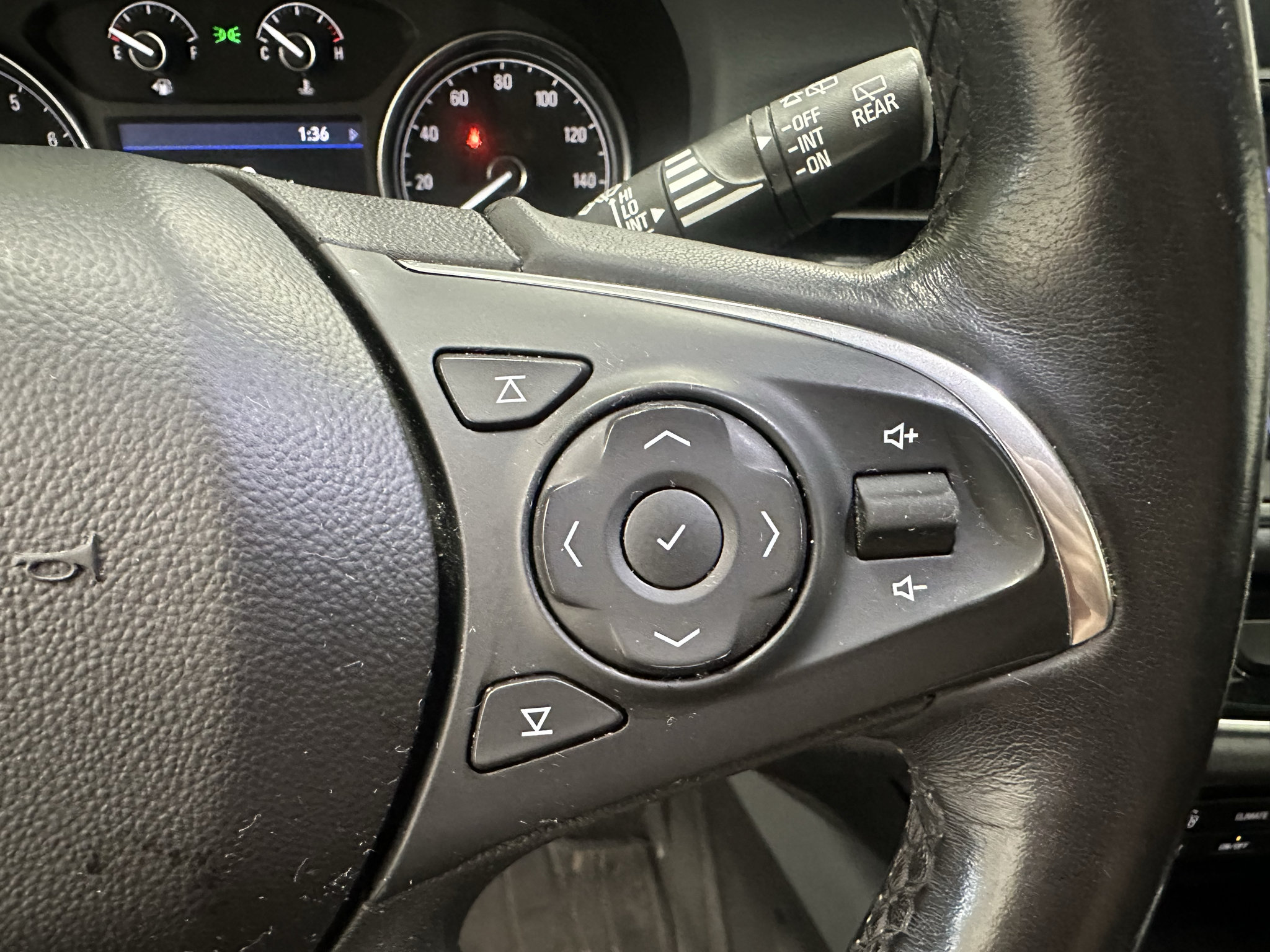 Used 2020 Buick Enclave Essence w/ Trailering Package, 5000 lbs. AWD/4WD image 32