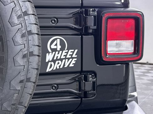 Used 2024 Jeep Wrangler Sport image 36