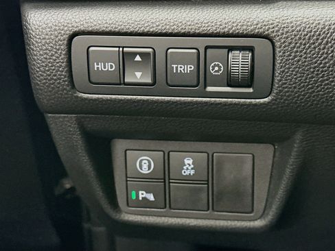 Used 2019 Honda Accord Touring image 17