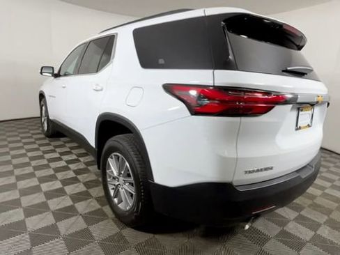 Used 2023 Chevrolet Traverse LT FWD image 6
