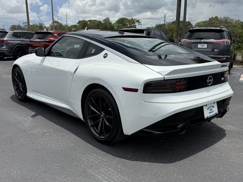 Used 2024 Nissan Z Performance w/ Floor Mat Package RWD image 6