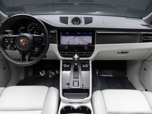 Used 2024 Porsche Macan GTS AWD/4WD image 3