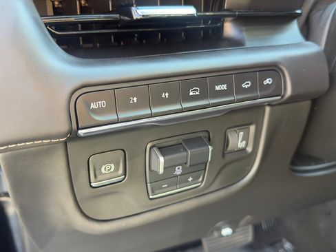 Certified 2024 Cadillac Escalade Premium Luxury Platinum AWD/4WD image 14