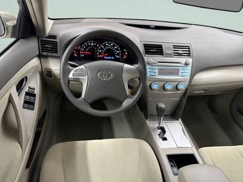 Used 2009 Toyota Camry LE FWD image 9