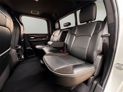 Used 2024 RAM 3500 Laramie w/ Night Edition image 30