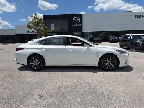 Used 2024 Lexus ES 350 w/ Premium Package FWD image 4