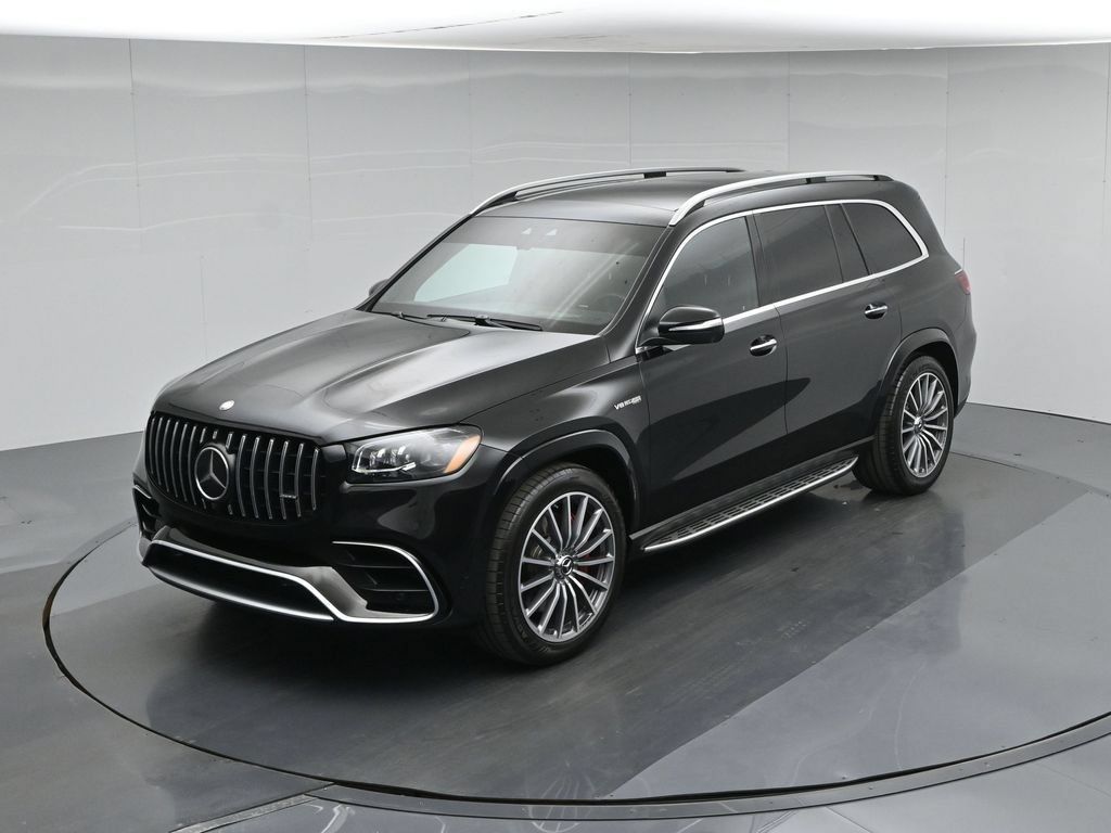 Used 2025 Mercedes-Benz GLS 63 AMG 4MATIC image 32