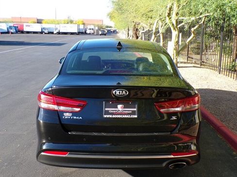 Used 2018 Kia Optima S w/ Panoramic Sunroof Package image 4
