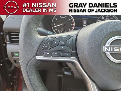 Used 2024 Nissan Sentra SV FWD image 16