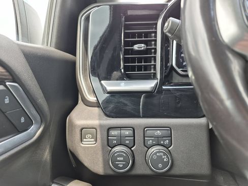 Certified 2022 Chevrolet Silverado 1500 LT w/ Z71 Off-Road Package AWD/4WD image 18