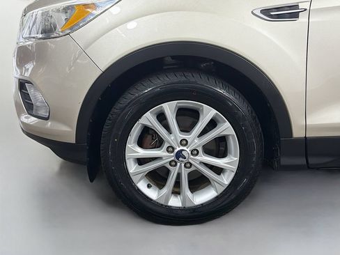 Used 2017 Ford Escape SE w/ SE Cold Weather Package FWD image 31