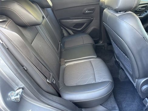 Used 2019 Chevrolet Trax LT w/ LT Convenience Package image 31
