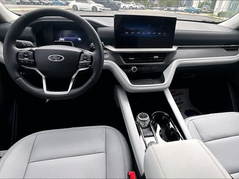 New 2026 Ford Explorer Platinum w/ LUX Leather Package AWD/4WD image 5