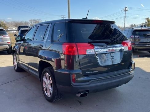 Used 2017 GMC Terrain SLE image 2
