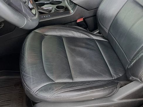 Used 2017 Ford Explorer XLT w/ Equipment Group 202A image 20