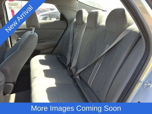 Used 2021 Hyundai Elantra SEL FWD image 8