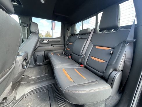 Used 2024 GMC Sierra 1500 AT4 w/ Technology Package image 25