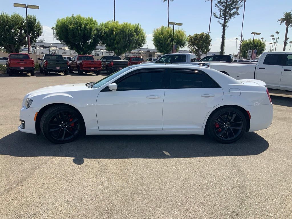 Certified 2023 Chrysler 300 C RWD image 4