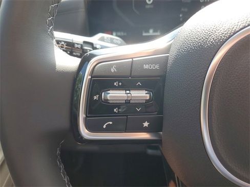 New 2026 Kia Carnival SX image 32