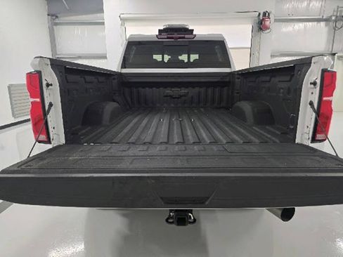 Used 2024 Chevrolet Silverado 2500 LTZ w/ LTZ Plus Package AWD/4WD image 9