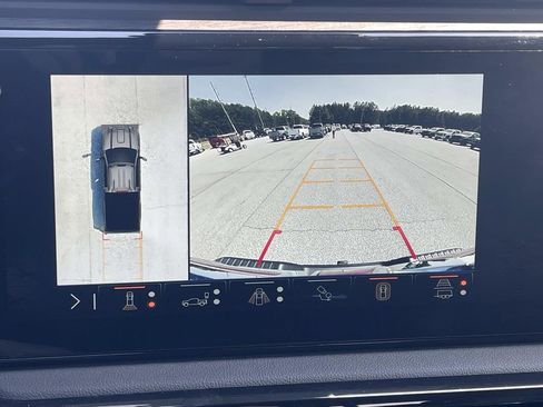 Used 2024 GMC Sierra 2500 AT4 w/ AT4 Premium Plus Package AWD/4WD image 21