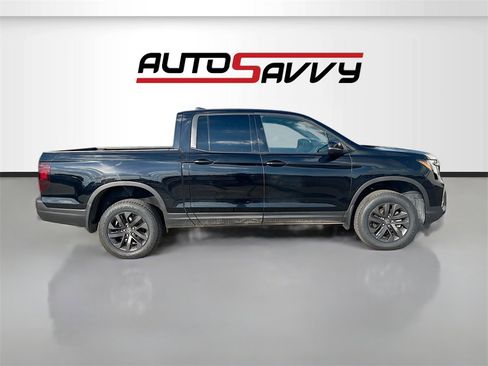 Used 2023 Honda Ridgeline Sport image 8
