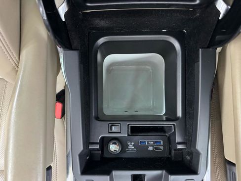 Used 2017 Land Rover Range Rover Sport HSE AWD/4WD image 29