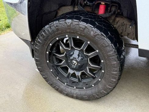 Used 2018 Chevrolet Silverado 2500 LTZ w/ Duramax Plus Package AWD/4WD image 5