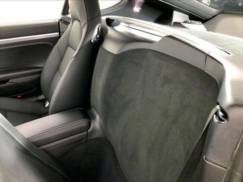 Used 2025 Porsche 718 Cayman RWD image 20