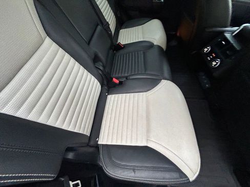 Used 2021 Land Rover Discovery S R-Dynamic AWD/4WD image 41