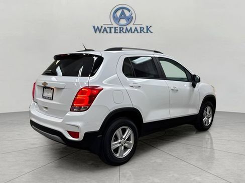 Used 2021 Chevrolet Trax LT w/ Premium Seat Package image 5